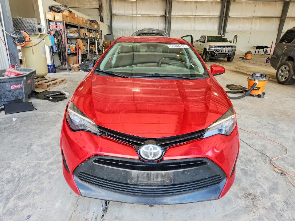 56053756 :رقم المزاد ، 2T1BURHE6HC870189 vin ، 2017 Toyota Corolla مزاد بيع