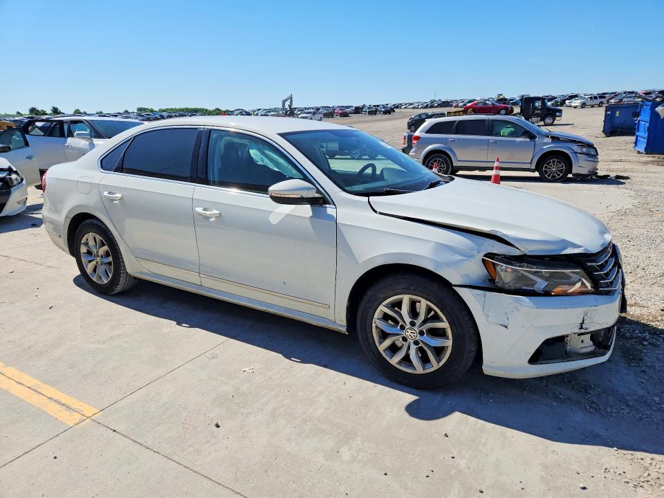 2017 Volkswagen Passat მანქანა იყიდება აუქციონზე, vin: 1VWAT7A36HC048977, აუქციონის ნომერი: 55475376