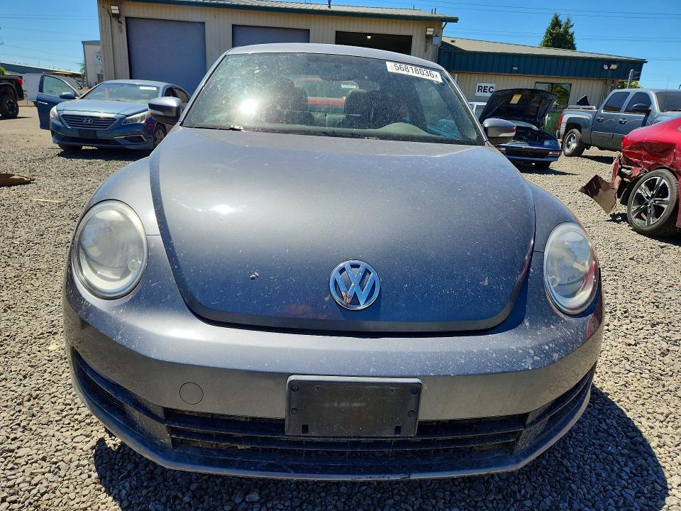 56818036 :رقم المزاد ، 3VWJP7AT5CM614980 vin ، 2012 Volkswagen Beetle مزاد بيع