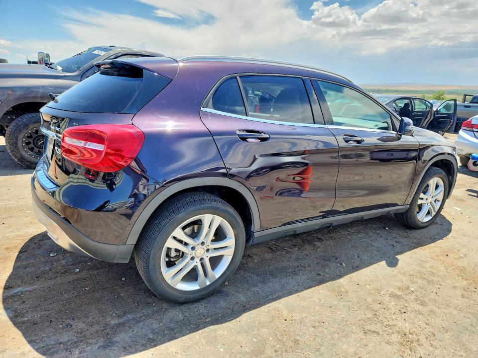2015 Mercedes-benz Gla მანქანა იყიდება აუქციონზე, vin: WDCTG4GB1FJ102461, აუქციონის ნომერი: 56642176