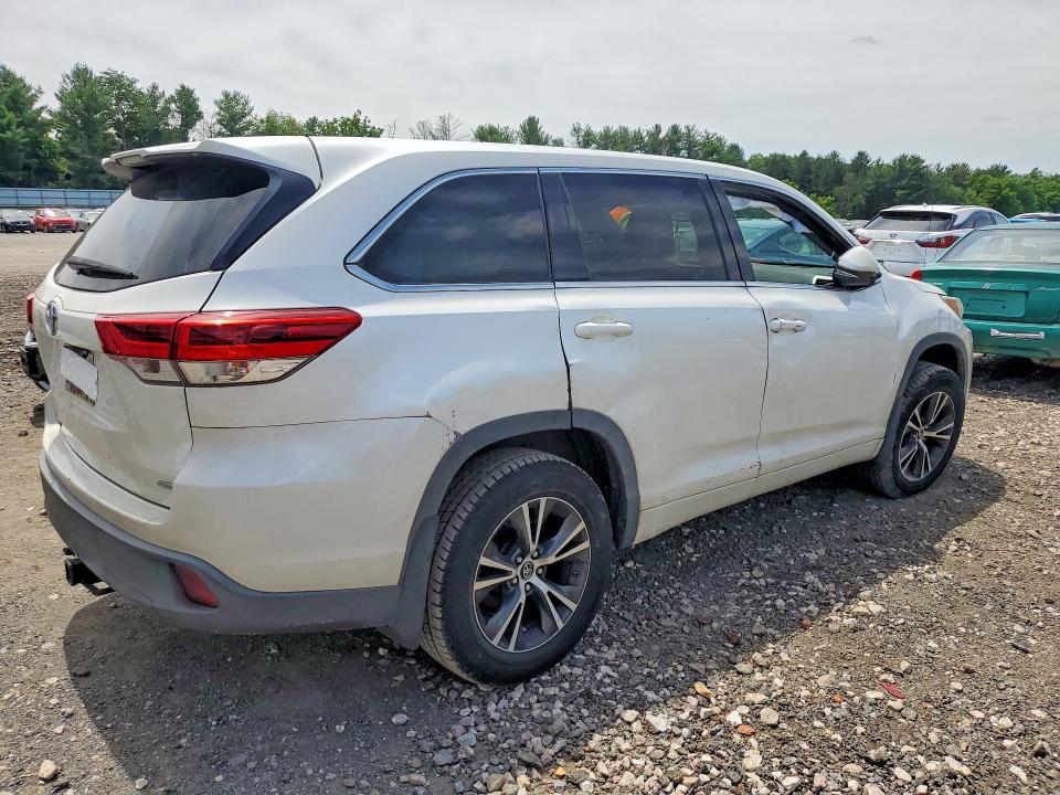 Продажа на аукционе авто 2017 Toyota Highlander, vin: 5TDBZRFH8HS459267, номер лота: 57943696