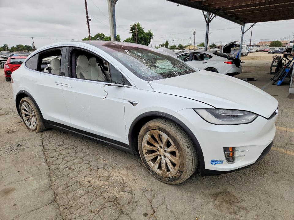 2021 Tesla Model X მანქანა იყიდება აუქციონზე, vin: 5YJXCDE21MF311418, აუქციონის ნომერი: 85604505
