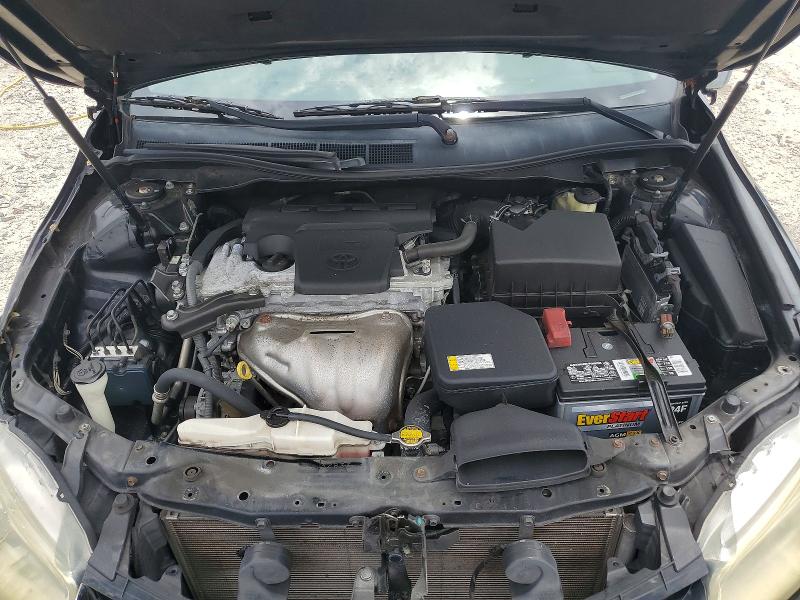 56939986 :رقم المزاد ، 4T1BF1FK5FU106334 vin ، 2015 Toyota Camry مزاد بيع