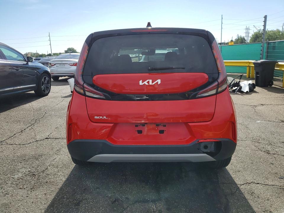 2023 Kia Soul მანქანა იყიდება აუქციონზე, vin: KNDJ23AU0P7205076, აუქციონის ნომერი: 56074656