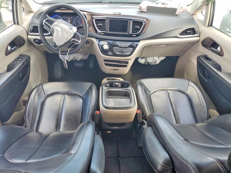 55812856 :رقم المزاد ، 2C4RC1DG7LR261759 vin ، 2020 Chrysler Voyager مزاد بيع