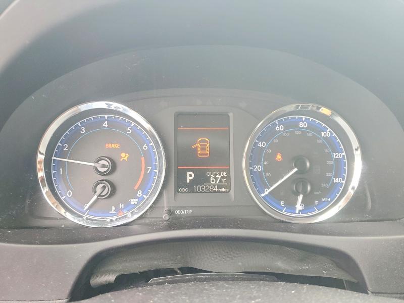 Продажа на аукционе авто 2018 Toyota Corolla, vin: 5YFBURHE4JP774423, номер лота: 58981146