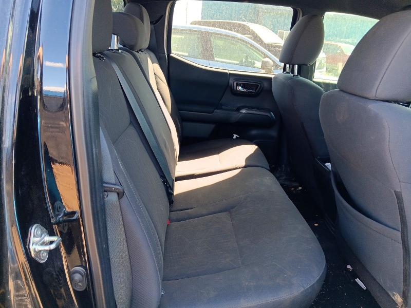 56711156 :رقم المزاد ، 5TFCZ5AN2JX159685 vin ، 2018 Toyota Tacoma مزاد بيع