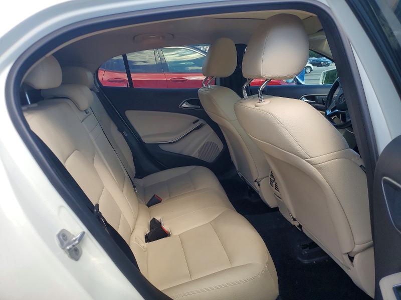 Продаж на аукціоні авто 2015 Mercedes-benz Gla, vin: WDCTG4GB0FJ142644, номер лоту: 56457236