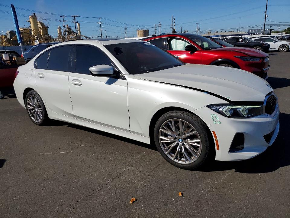 57077586 :رقم المزاد ، 3MW69FF03P8D23739 vin ، 2023 Bmw 330i مزاد بيع