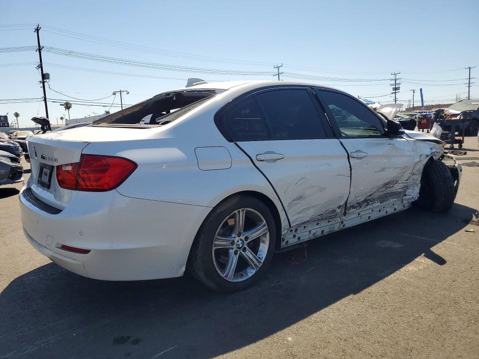 57531666 :رقم المزاد ، WBA3A5G55FNS83710 vin ، 2015 Bmw 328 مزاد بيع