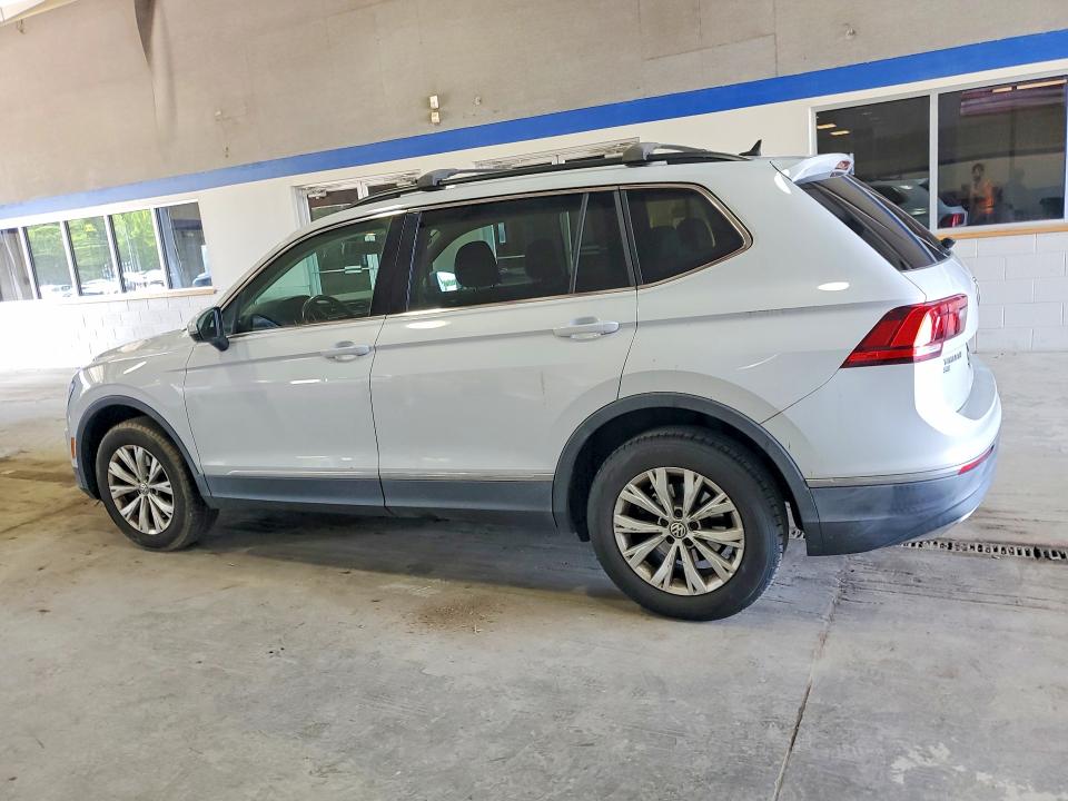 Продажа на аукционе авто 2018 Volkswagen Tiguan, vin: 3VV3B7AX2JM214242, номер лота: 56435356