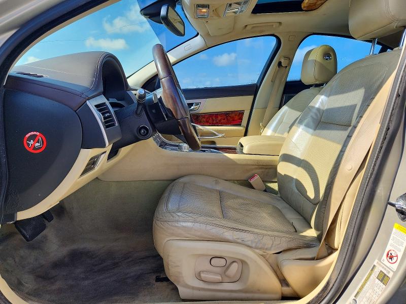 2011 Jaguar Xf მანქანა იყიდება აუქციონზე, vin: SAJWA0GB8BLS18379, აუქციონის ნომერი: 57341346