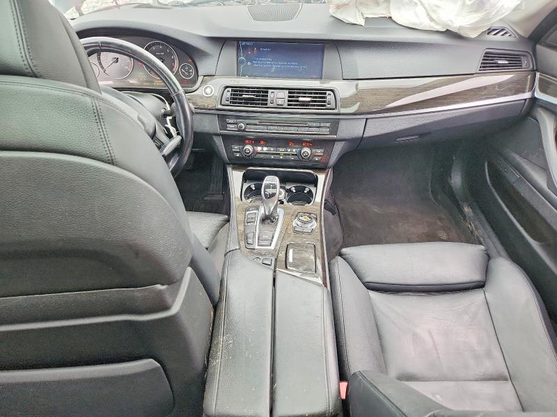 2011 Bmw 550 მანქანა იყიდება აუქციონზე, vin: WBAFR9C52BC270258, აუქციონის ნომერი: 55415436