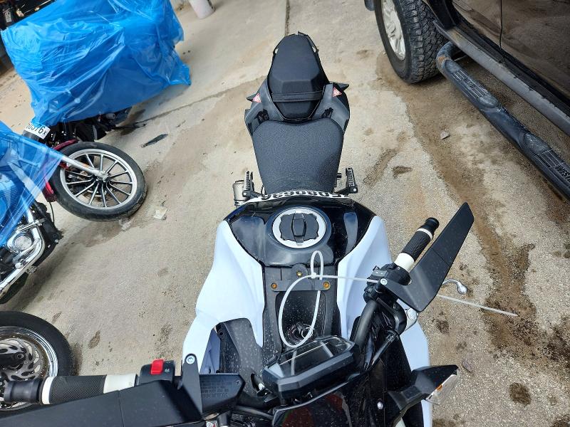 Продажа на аукционе авто 2022 Kawasaki Zr900, vin: JKAZR2F18NA035518, номер лота: 55080636
