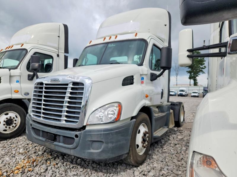 Продаж на аукціоні авто 2017 Freightliner Cascadia 113, vin: 3AKBGADV0HSJD0668, номер лоту: 54438276