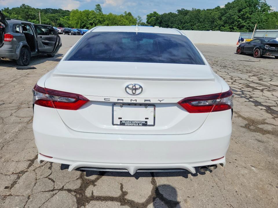 2021 Toyota Camry მანქანა იყიდება აუქციონზე, vin: 4T1G11AK3MU525906, აუქციონის ნომერი: 56165786