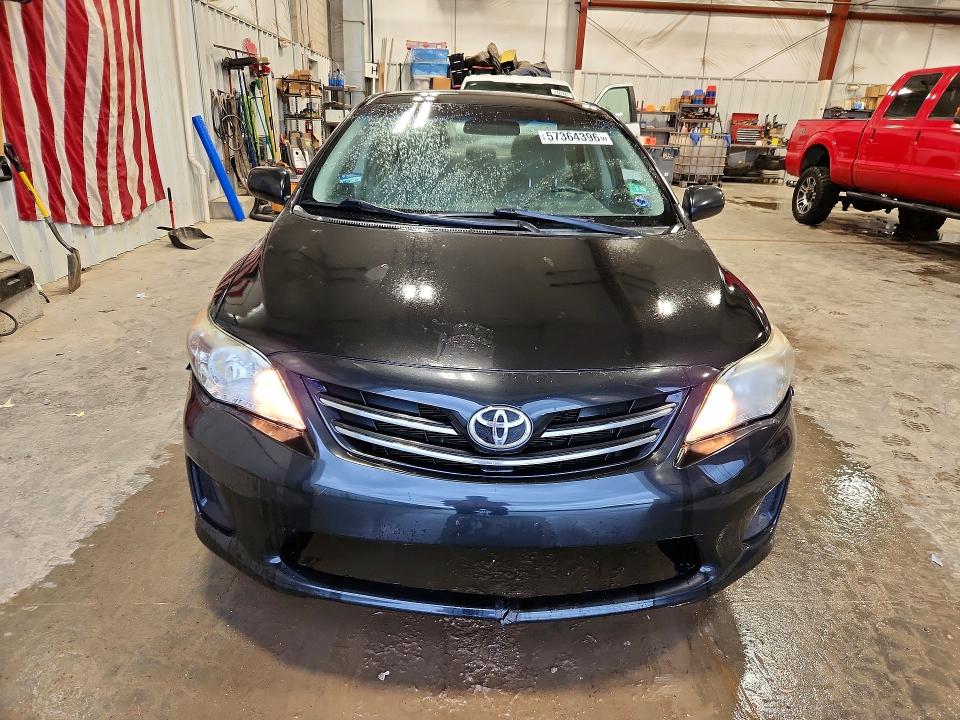 57364396 :رقم المزاد ، 2T1BU4EE6DC964851 vin ، 2013 Toyota Corolla مزاد بيع