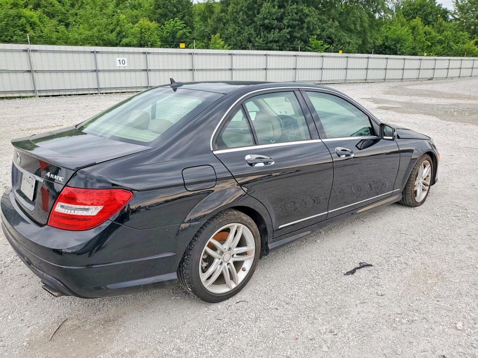 Продажа на аукционе авто 2013 Mercedes-benz C, vin: WDDGF8AB6DG124238, номер лота: 58264226
