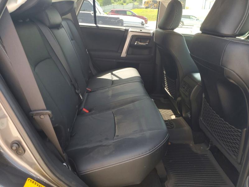 58819736 :رقم المزاد ، JTEBU5JR0L5832173 vin ، 2020 Toyota 4runner مزاد بيع