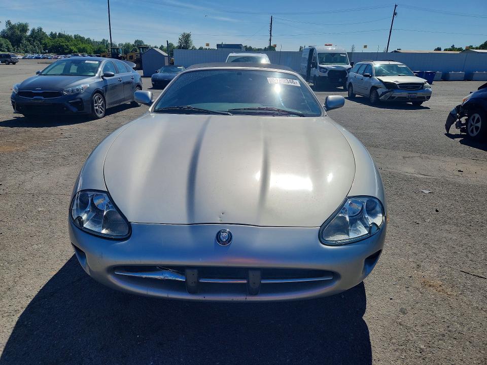 1999 Jaguar Xk8 მანქანა იყიდება აუქციონზე, vin: SAJGX2049XC041200, აუქციონის ნომერი: 55732346