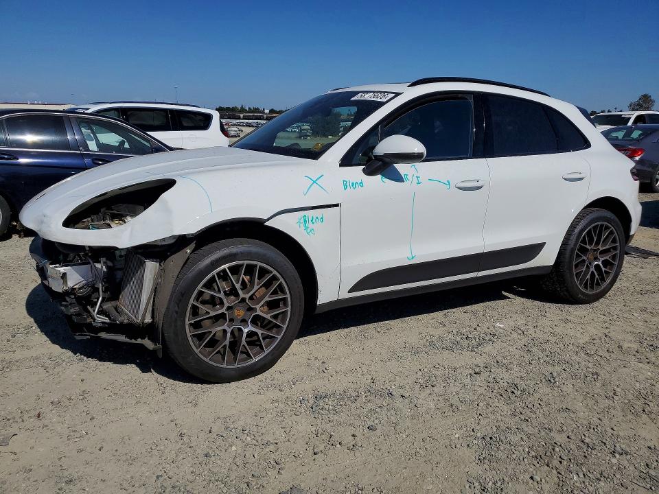 58275626 :رقم المزاد ، WP1AB2A53JLB30860 vin ، 2018 Porsche Macan مزاد بيع