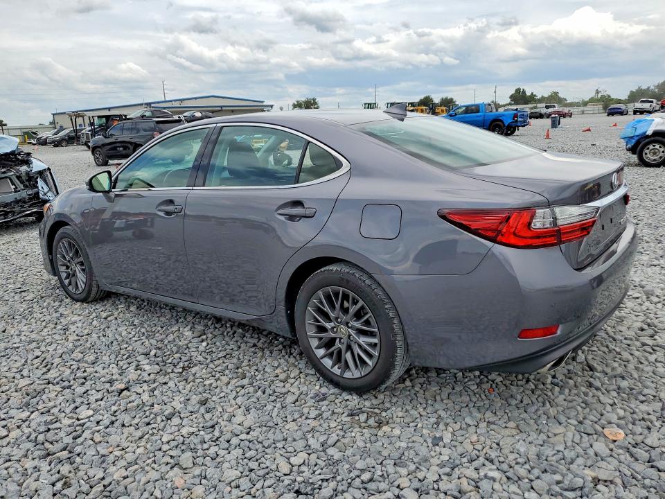 56951946 :رقم المزاد ، 58ABK1GG6JU087574 vin ، 2018 Lexus Es مزاد بيع