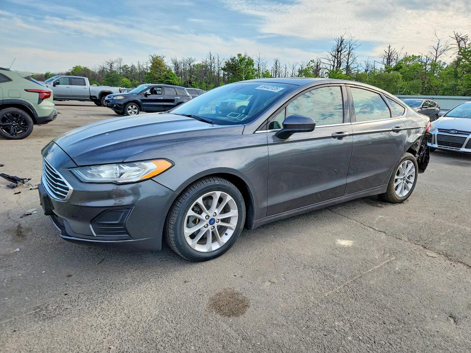 56443126 :رقم المزاد ، 3FA6P0LU5LR183202 vin ، 2020 Ford Fusion مزاد بيع