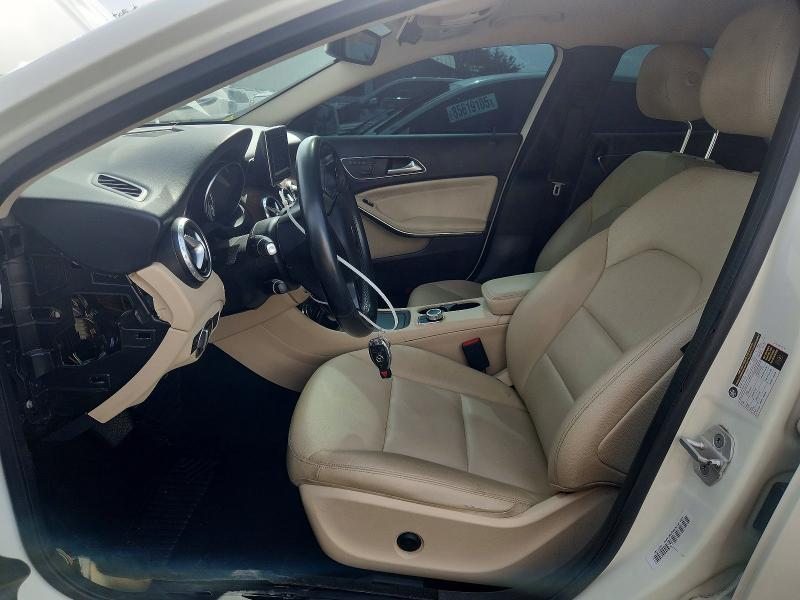 59122826 :رقم المزاد ، WDCTG4EB4FJ169977 vin ، 2015 Mercedes-benz Gla مزاد بيع