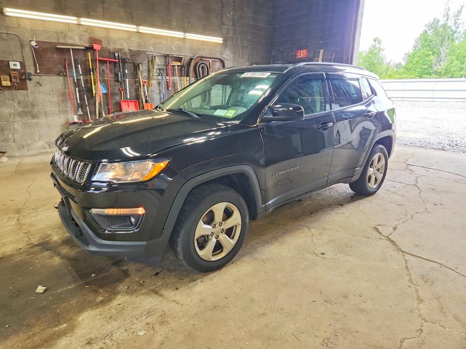 57702736 :رقم المزاد ، 3C4NJDBB8KT850764 vin ، 2019 Jeep Compass مزاد بيع