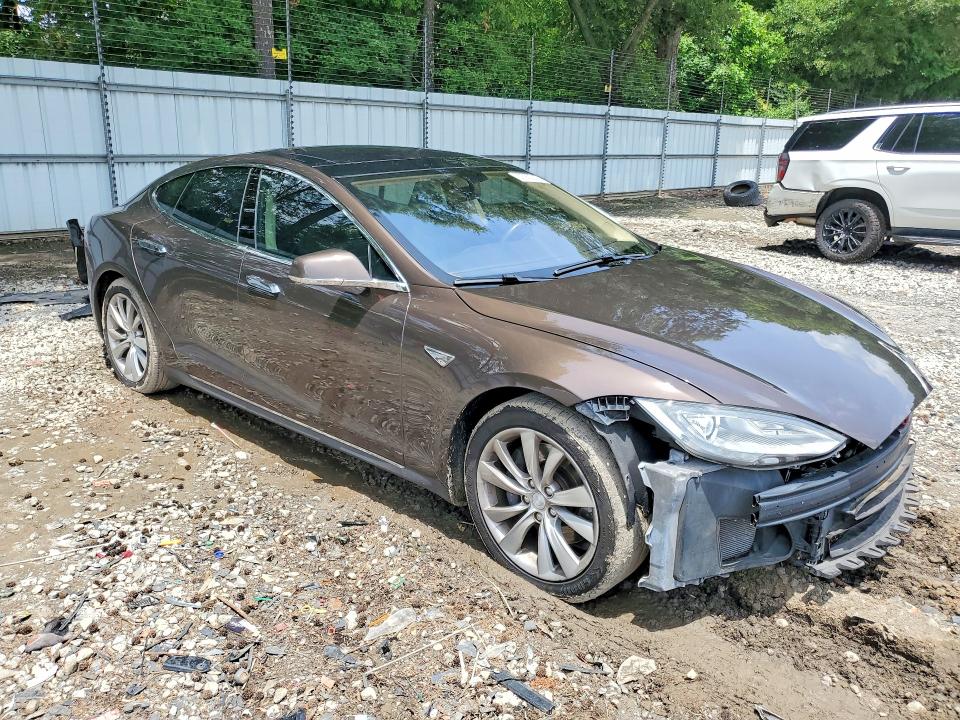 2013 Tesla Model S მანქანა იყიდება აუქციონზე, vin: 5YJSA1CN0DFP22496, აუქციონის ნომერი: 57563546