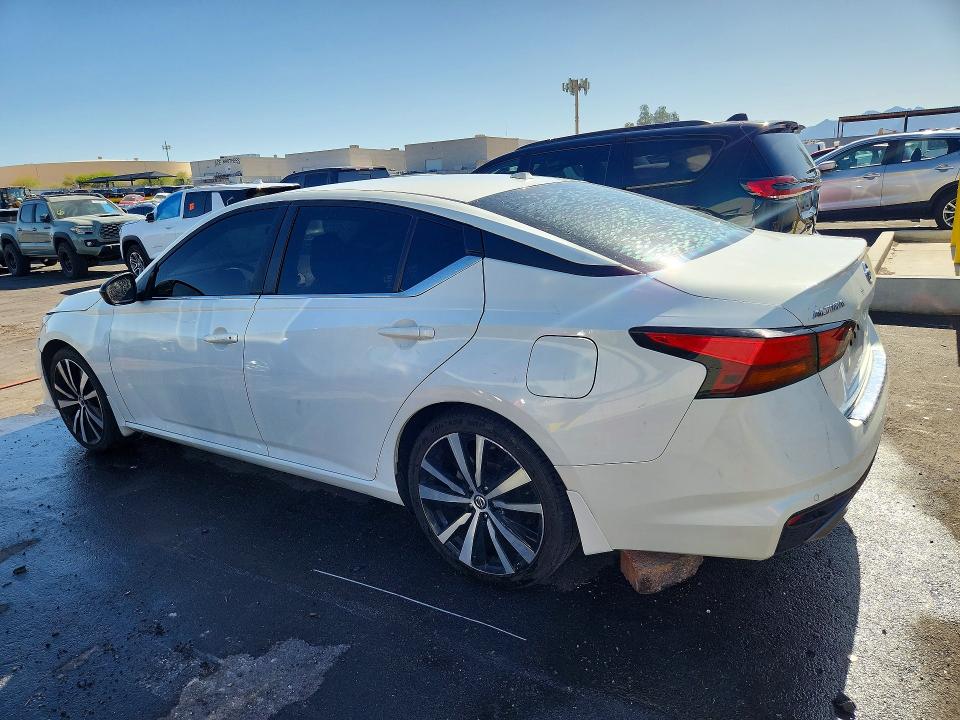 55700726 :رقم المزاد ، 1N4BL4CV7MN413384 vin ، 2021 Nissan Altima مزاد بيع