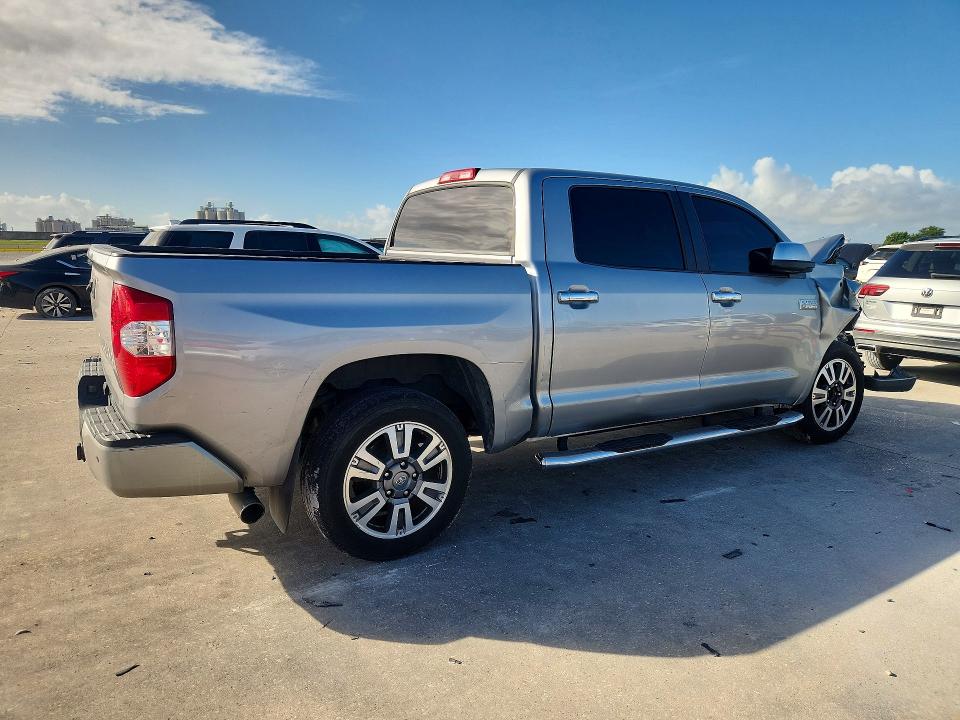 Продажа на аукционе авто 2019 Toyota Tundra, vin: 5TFGY5F18KX250603, номер лота: 55720116
