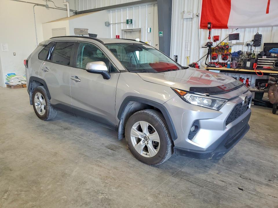 Продажа на аукционе авто 2021 Toyota Rav4, vin: 2T3R1RFV3MC183215, номер лота: 56193526