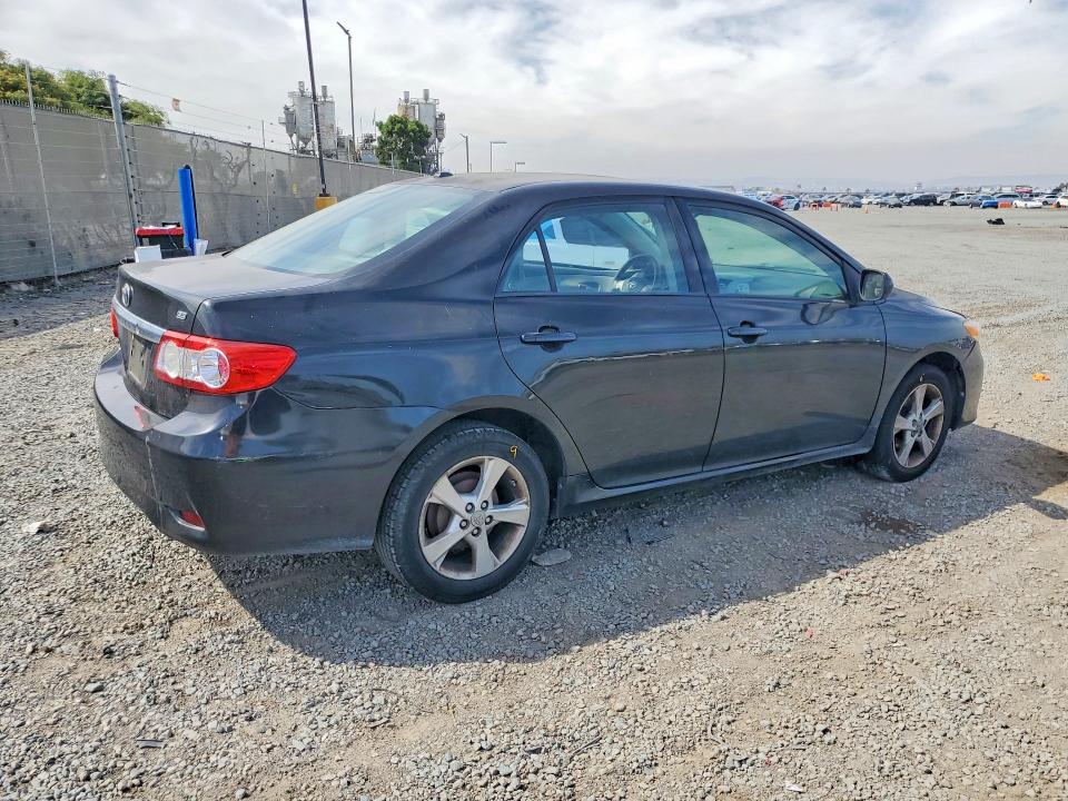 56689346 :رقم المزاد ، 2T1BU4EE0BC574261 vin ، 2011 Toyota Corolla مزاد بيع