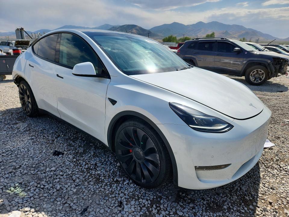 Продажа на аукционе авто 2021 Tesla Model Y, vin: 5YJYGDEF2MF140898, номер лота: 57966076