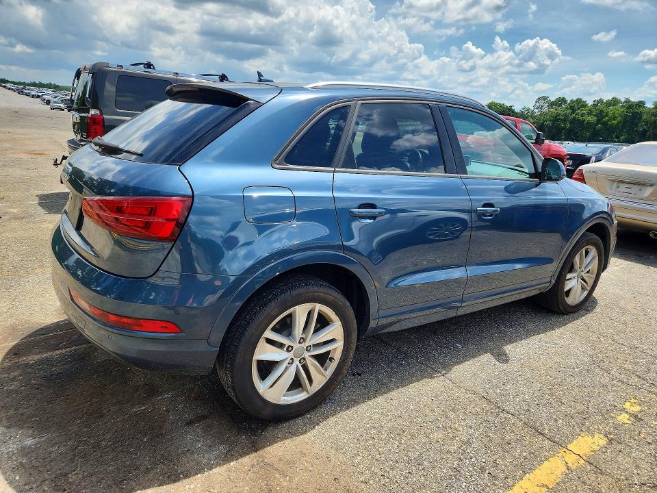 Продажа на аукционе авто 2017 Audi Q3, vin: WA1BCCFS8HR008830, номер лота: 57143656