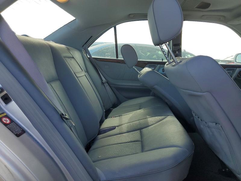 2001 Mercedes-benz E მანქანა იყიდება აუქციონზე, vin: WDBJF65J71B172327, აუქციონის ნომერი: 55476436
