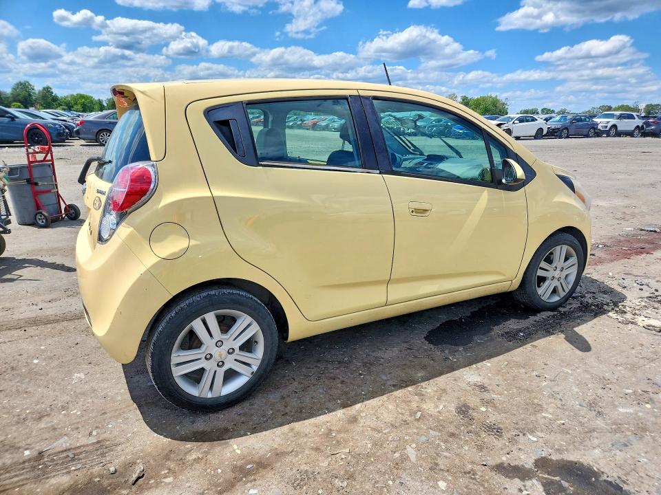 57672146 :رقم المزاد ، KL8CD6S94FC712057 vin ، 2015 Chevrolet Spark مزاد بيع
