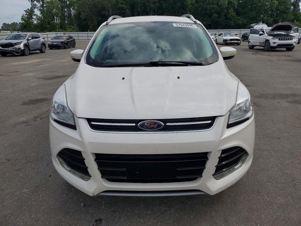 2016 Ford Escape მანქანა იყიდება აუქციონზე, vin: 1FMCU9JX0GUB50979, აუქციონის ნომერი: 57643096