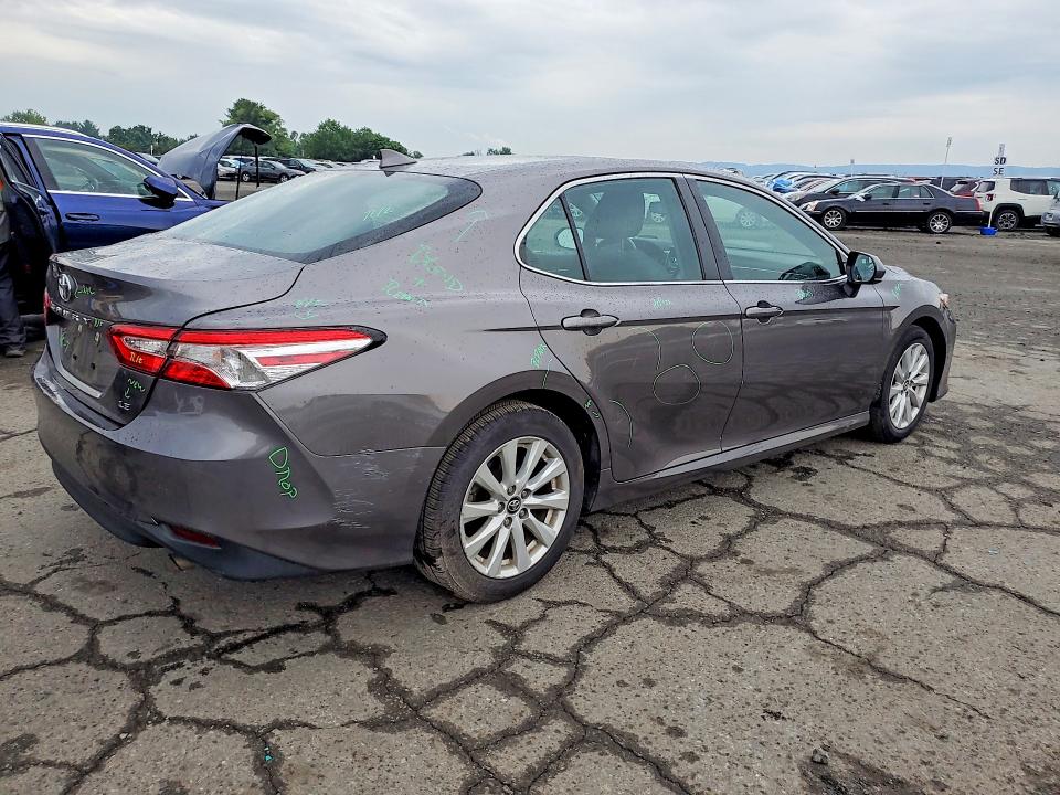 2019 Toyota Camry მანქანა იყიდება აუქციონზე, vin: 4T1B11HK4KU262662, აუქციონის ნომერი: 58272916
