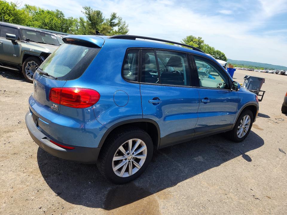 56309406 :رقم المزاد ، WVGBV7AX6HK052257 vin ، 2017 Volkswagen Tiguan مزاد بيع