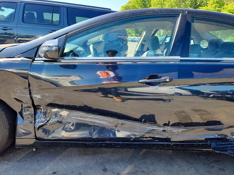 2011 Hyundai Sonata მანქანა იყიდება აუქციონზე, vin: 5NPEB4AC1BH103823, აუქციონის ნომერი: 55623206