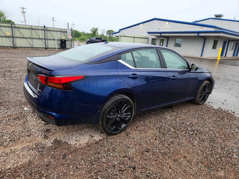58055416 :رقم المزاد ، 1N4BL4CW0PN406273 vin ، 2023 Nissan Altima مزاد بيع
