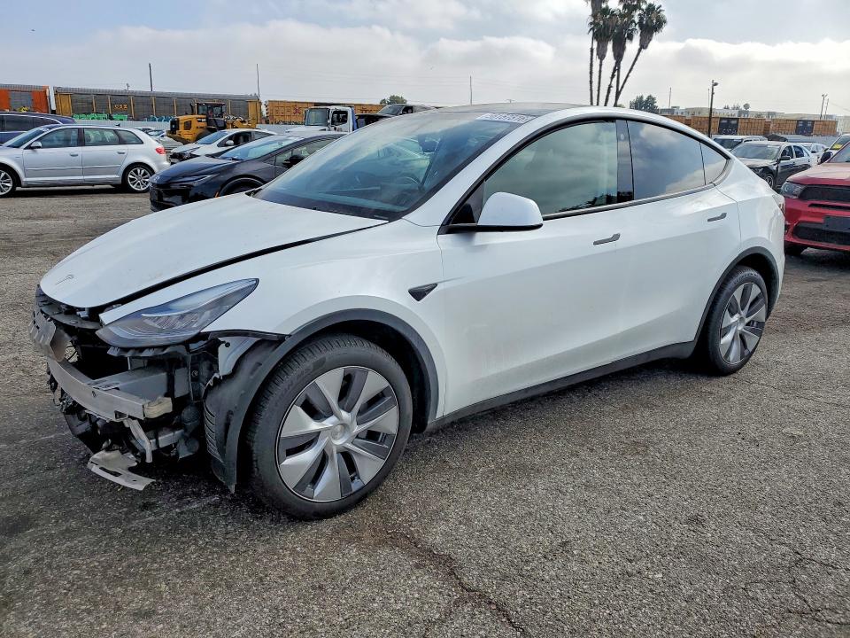 Auction sale of the 2023 Tesla Model Y, vin: 7SAYGDEE8PA111868, lot number: 56157316