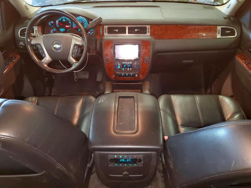 2011 Chev Suburban მანქანა იყიდება აუქციონზე, vin: 1GNSKJE33BR385653, აუქციონის ნომერი: 56816406
