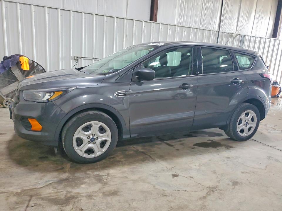 2018 Ford Escape მანქანა იყიდება აუქციონზე, vin: 1FMCU0F71JUC43537, აუქციონის ნომერი: 56900326