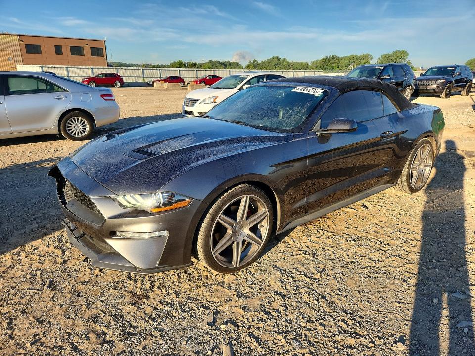 58300876 :رقم المزاد ، 1FATP8UH7J5109007 vin ، 2018 Ford Mustang مزاد بيع