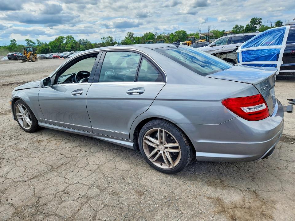 56234416 :رقم المزاد ، WDDGF8AB3ER303326 vin ، 2014 Mercedes-benz C مزاد بيع