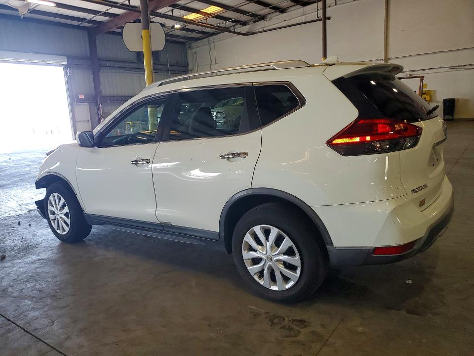 59014106 :رقم المزاد ، KNMAT2MV8HP570053 vin ، 2017 Nissan Rogue مزاد بيع