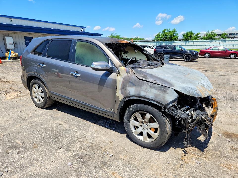 2012 Kia Sorento მანქანა იყიდება აუქციონზე, vin: 5XYKTDA67CG287801, აუქციონის ნომერი: 57056666